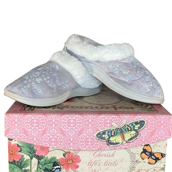 Cozy Fuzzy Womens Slippers with Sequin Detail Slip On Style Size Small 5 - 6 - Picture 1 of 7